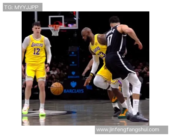 詹姆斯统治比赛,湖人大胜篮网!里夫斯复出助阵,东契奇轻松砍下24分